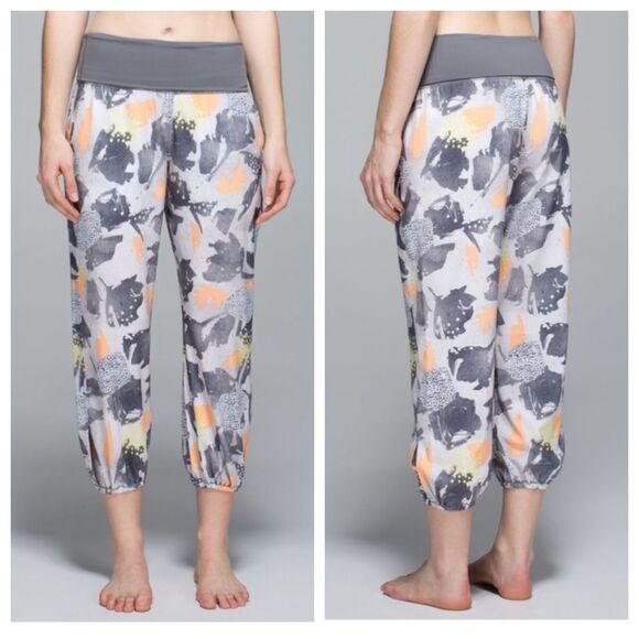 Lululemon Om Pant
Mini Art Pop White Multi / Slate - Picture 5 of 16